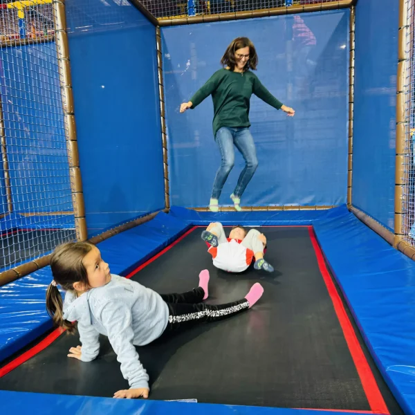 Trampolinanlage_Tolli-Park_Indoorspielplatz1